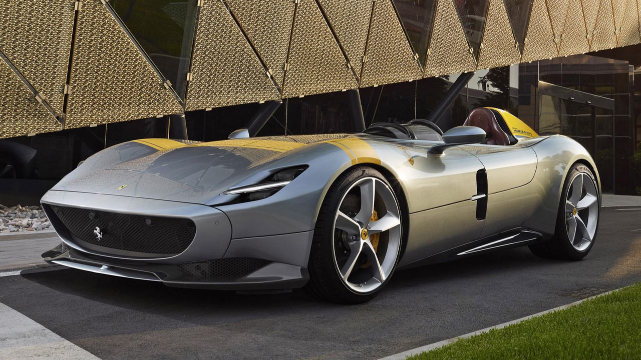 Ferrari показала самый мощный гиперкар в мире