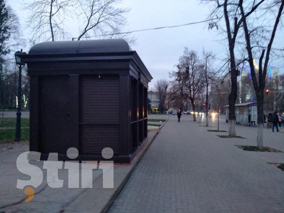 В Кишиневе появились остановки общественного транспорта нового типа