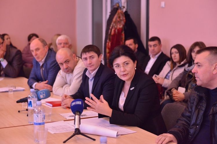 Сильвия Раду приняла участие в заседании местного совета Трушен