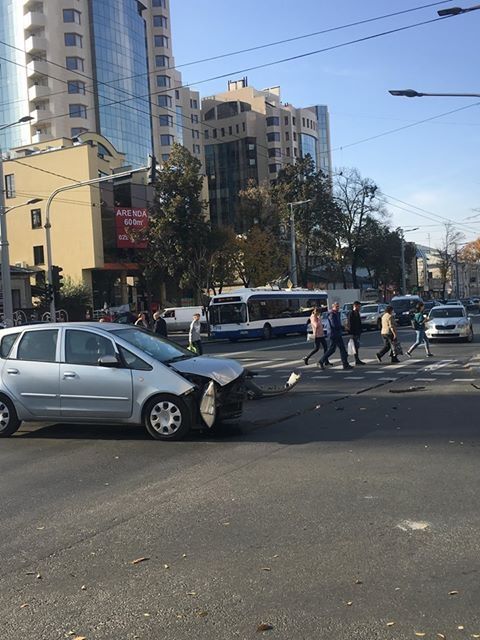 ДТП с участием двух автомобилей произошло в центре столицы