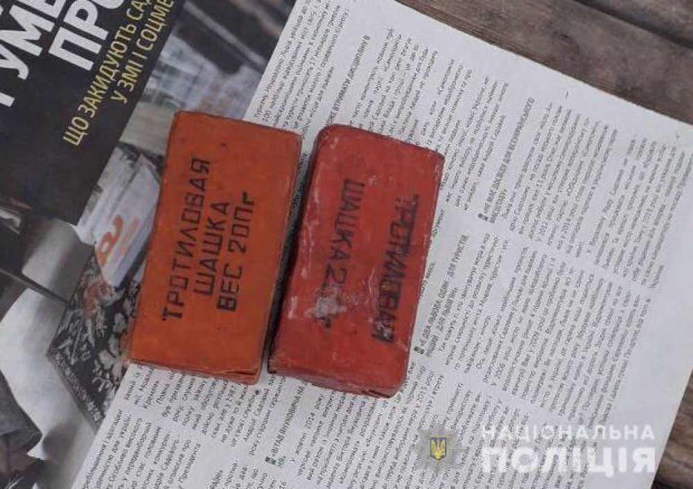 На остановке общественного транспорта в Одессе обнаружили взрывчатку