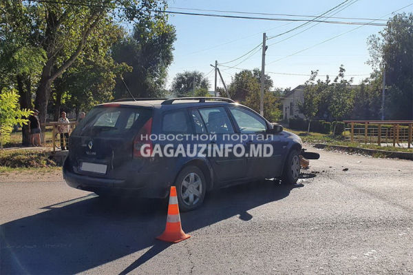 В коммуне Светлый столкнулись автомобиль и мотоцикл: есть пострадавшие