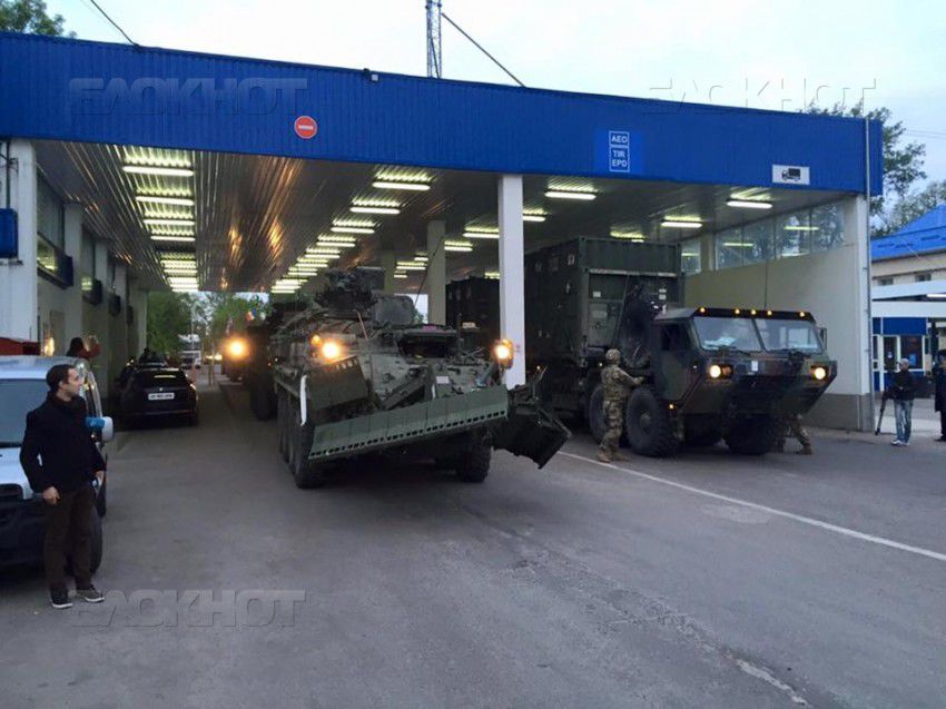 Американская военная техника продолжает продвигаться вглубь Молдовы