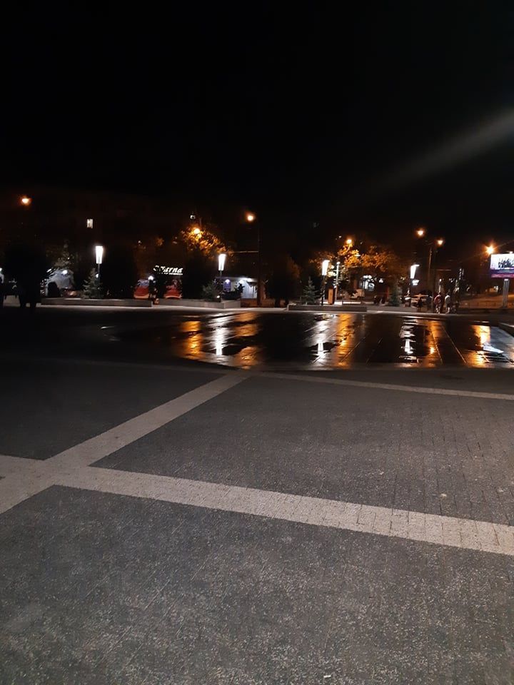 Недавно открытый музыкальный фонтан в парке Долина Роз не работает