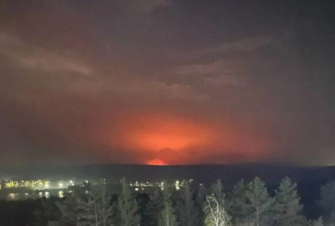 На Урале загорелись склады с порохом, введен режим ЧС