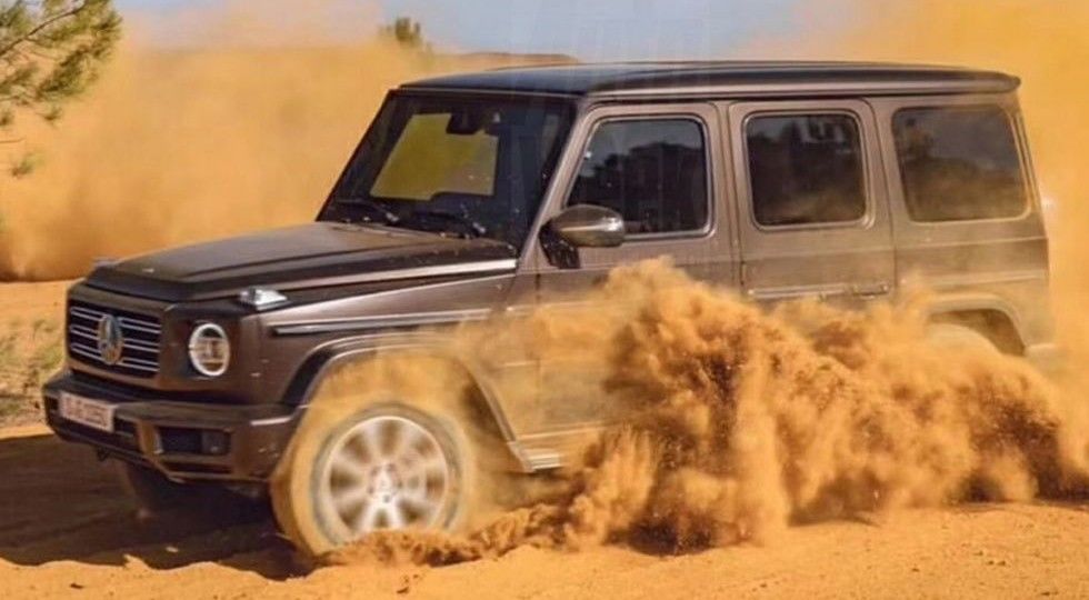 В Сети появились снимки кроссовера Mercedes-Benz G-Class без камуфляжа