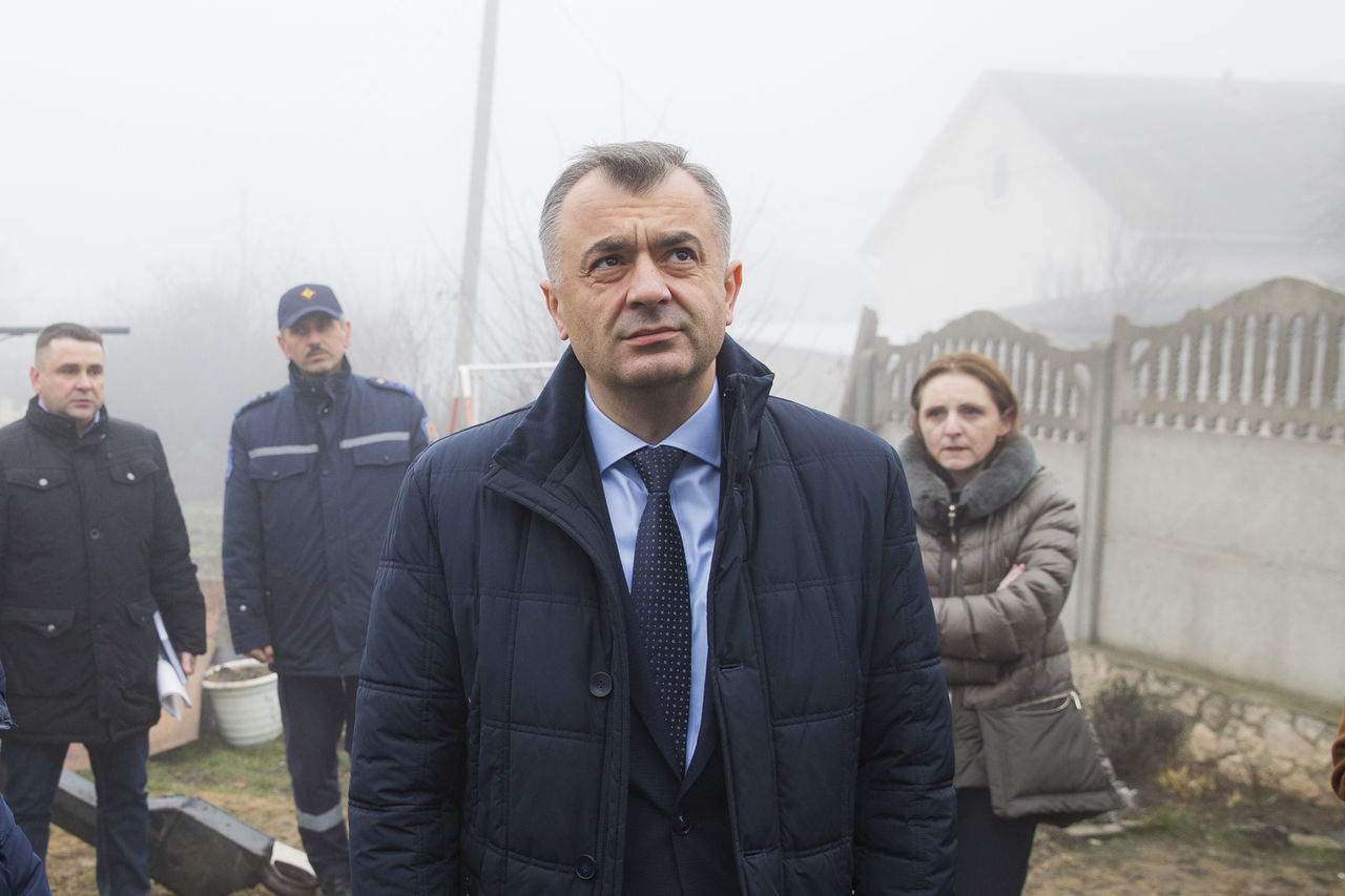 Семья с 3 детьми, оставшаяся без дома, получит помощь от правительства