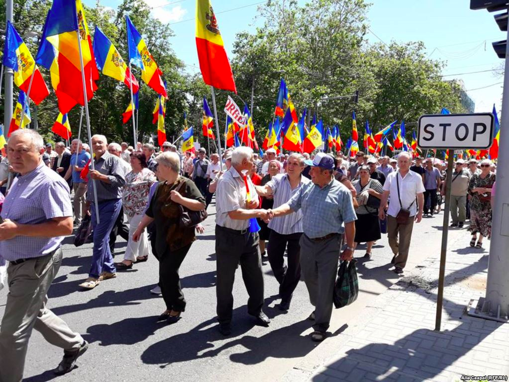Protest împotriva schimbării sistemului electoral. Rezoluția adoptată la Chișinău