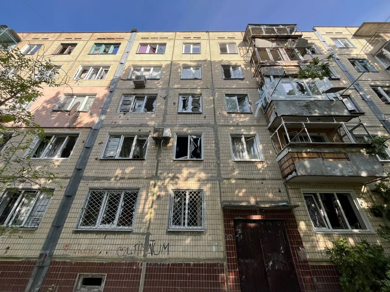 Два человека погибли в Никополе во время артиллерийского обстрела