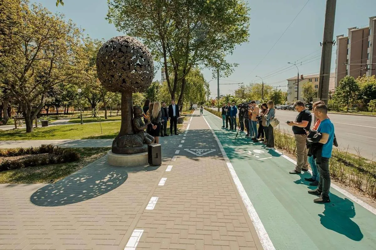 В Кишиневе на Телецентре появился новый сквер