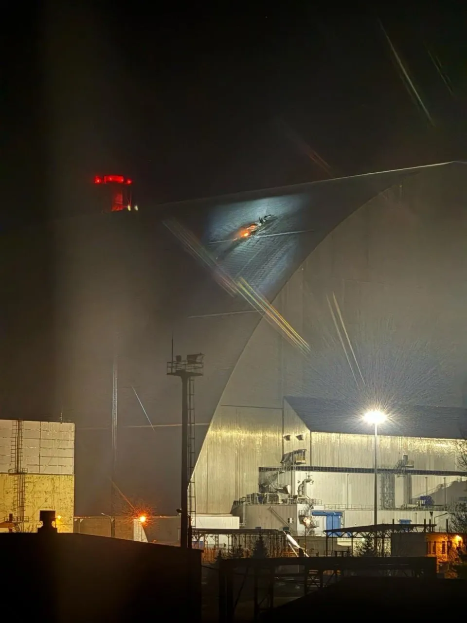 O dronă a lovit sarcofagul de la centrala nucleară de la Cernobîl