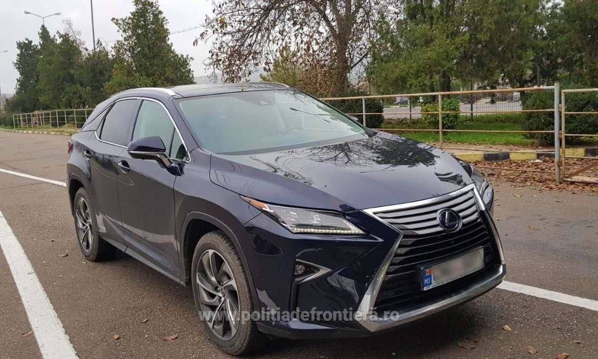 У молдаванина на границе Румынии изъяли Lexus, разыскиваемый в двух странах