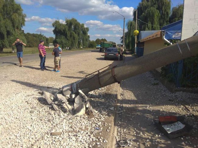 В селе Григорэука цистерна с топливом врезалась в жилой дом