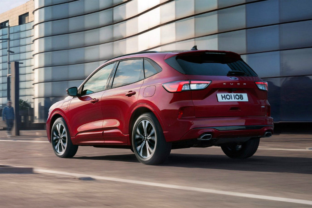 Новый Ford Kuga: платформа и дизайн от Focus и разнообразие гибридов