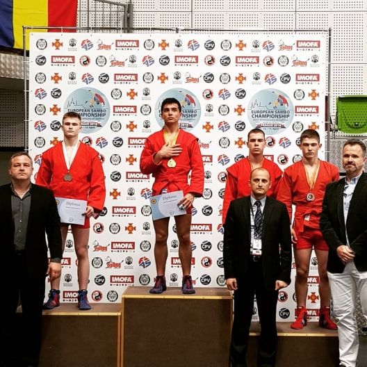 Спортсмены из РМ получили высшие награды на Европейском чемпионате по самбо среди молодежи и юниоров