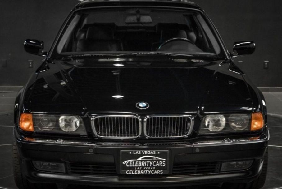 BMW Тупака Шакура продают за 1,7 миллиона долларов