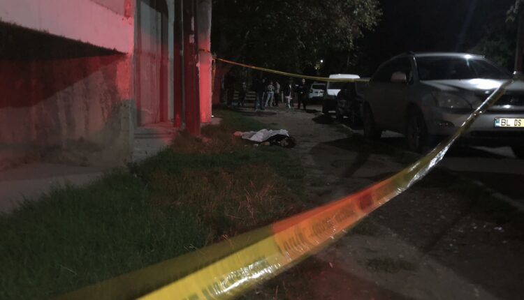 В Бельцах молодой человек покончил с собой, спрыгнув с крыши дома