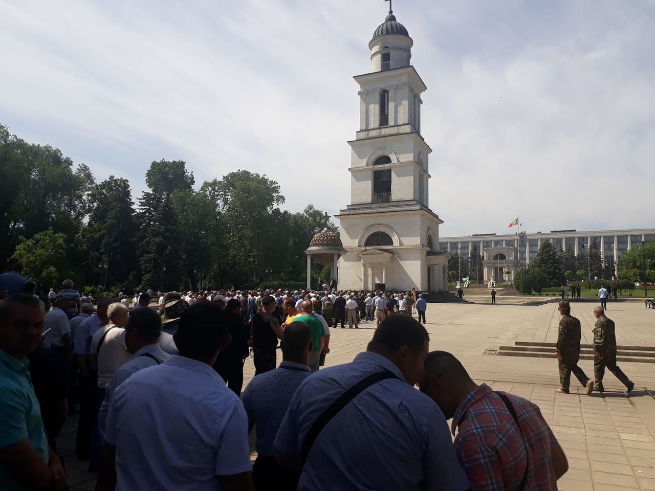 Вартанян: Граждане отказываются участвовать в акциях в поддержку ДПМ