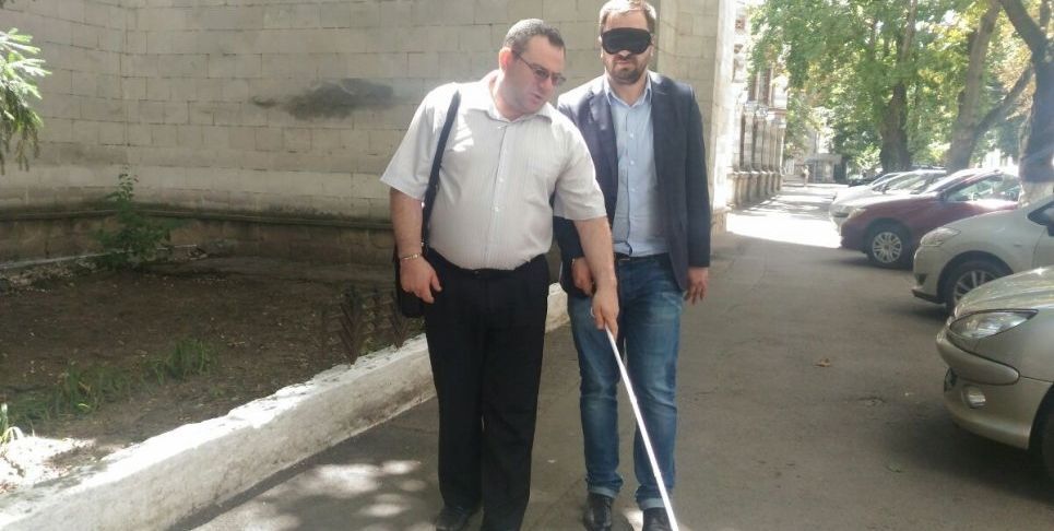 Мунсоветники на час пересели в инвалидные коляски