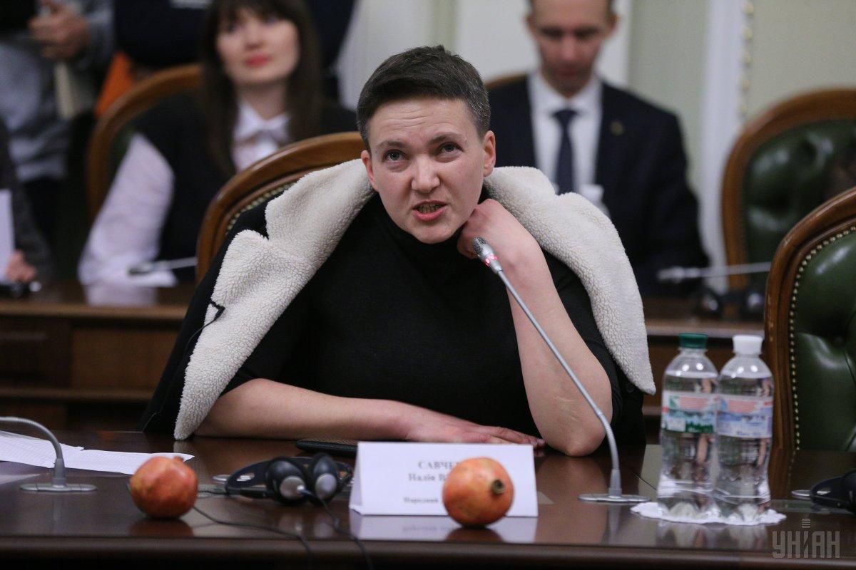 Савченко пришла в Раду с двумя гранатами