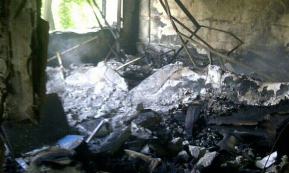 В Донецкой области в пятиэтажный дом попал снаряд