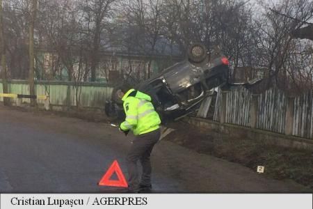 O maşină plină cu moldoveni, a nimerit într-un accident în România