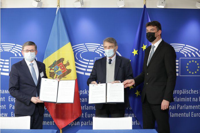 Меморандум о взаимопонимании подписан между парламентом Молдовы и ЕП