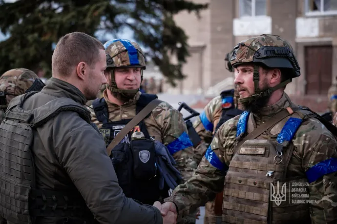 Над Лиманом официально подняли украинский флаг