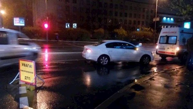 Российский дипломат сбил в центре Киева женщину с ребенком