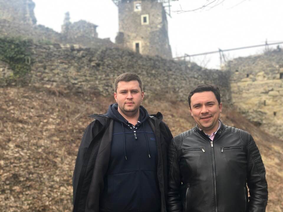 На Украине ответственный за дороги чиновник попал в ДТП из-за ямы на дороге