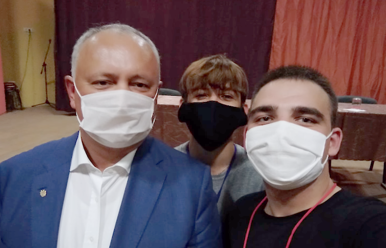 Примар Единец: Участников протеста организованно привезли на автобусе