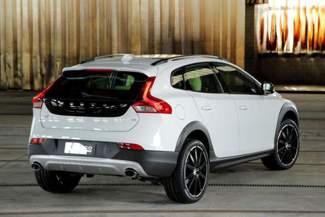 Vezi pentru prima oară noul Volvo XC40 ®