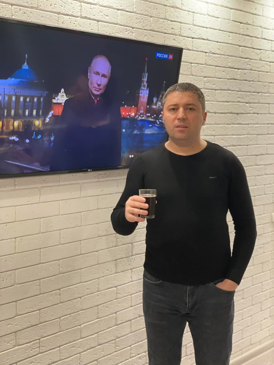 В Одесской области требуют наказать депутата за новогоднее поздравление «с Путиным»
