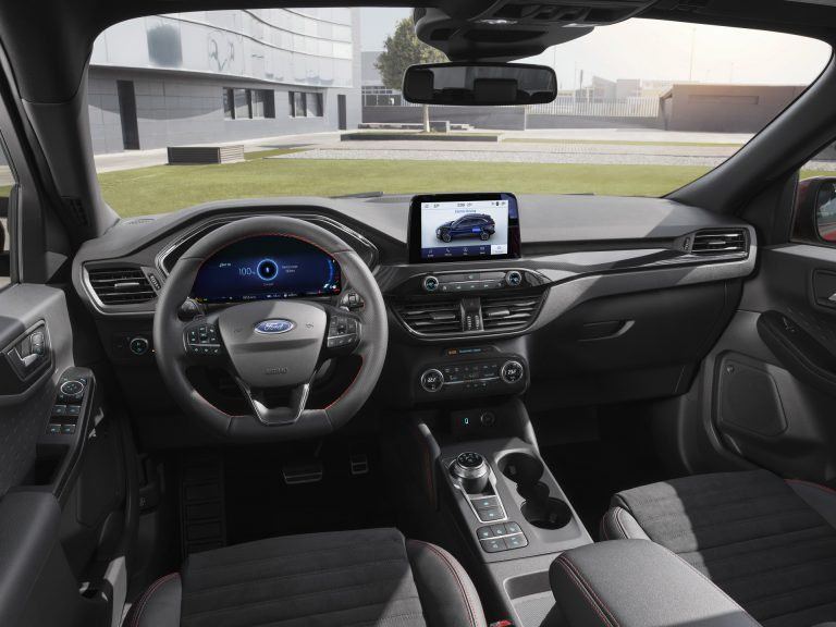 Новый Ford Kuga: платформа и дизайн от Focus и разнообразие гибридов