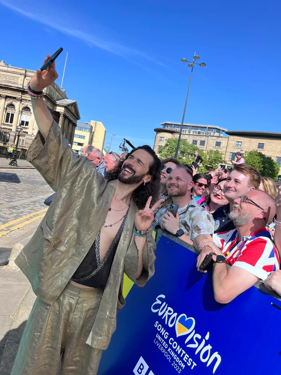 Паша Парфени принял участие в триумфальном шествии по бирюзовой дорожке