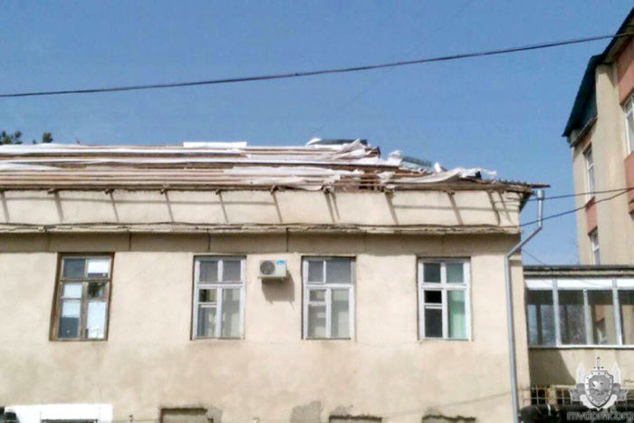 Ветер снёс крыши с ряда учебных заведений в Слободзейском районе