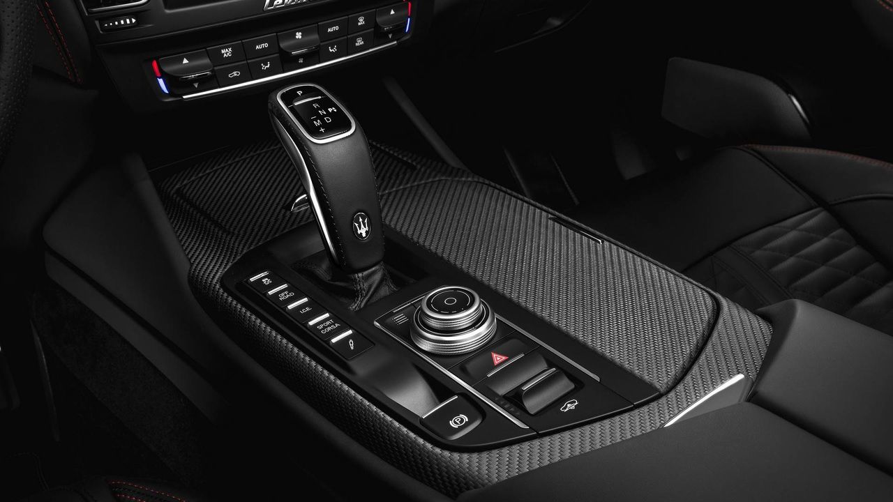 В Maserati сделали соперника Porsche Cayenne Turbo