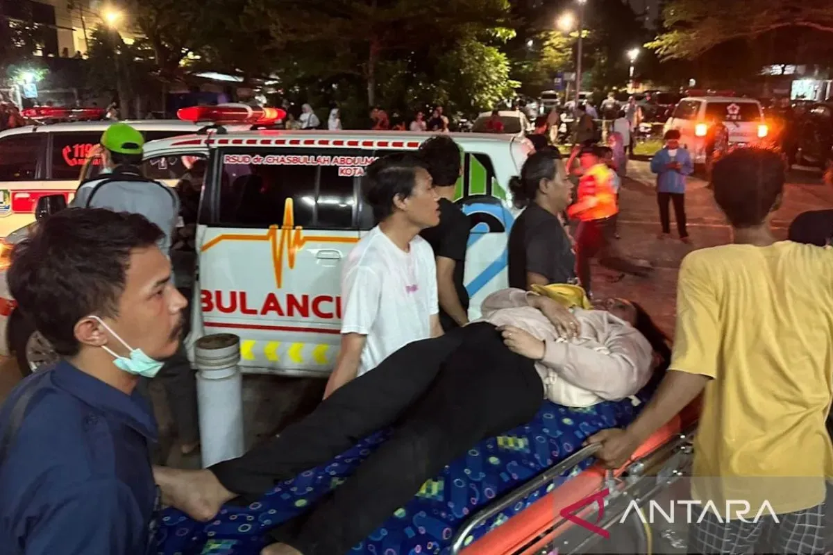 В Индонезии столкнулись экспресс-поезд и электричка: погибли 14 человек