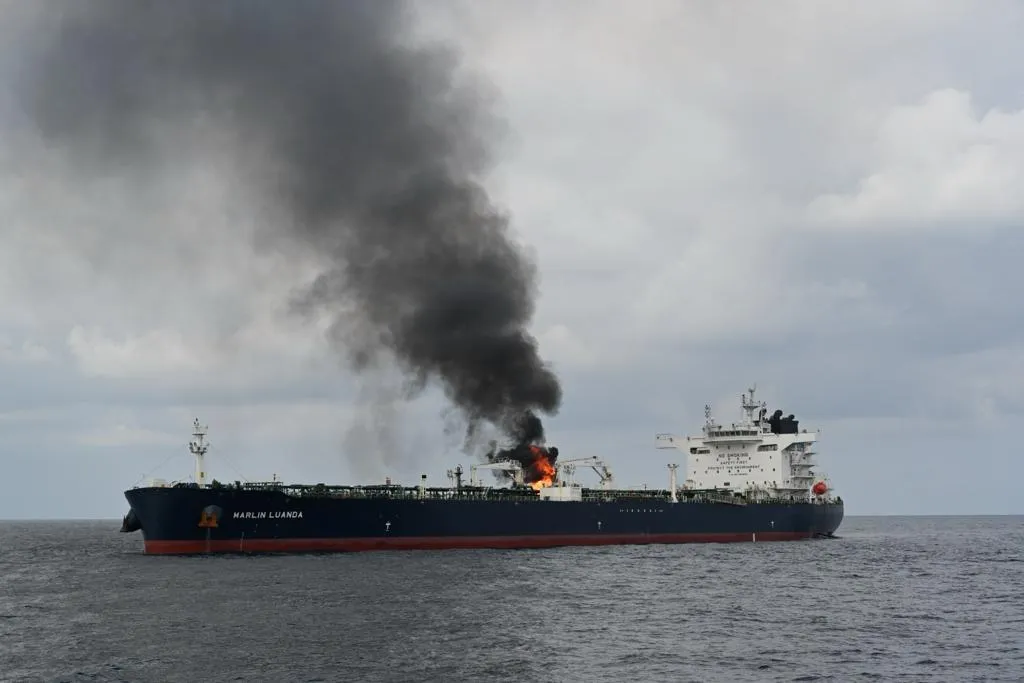 Йеменские хуситы атаковали нефтяной танкер в Красном море