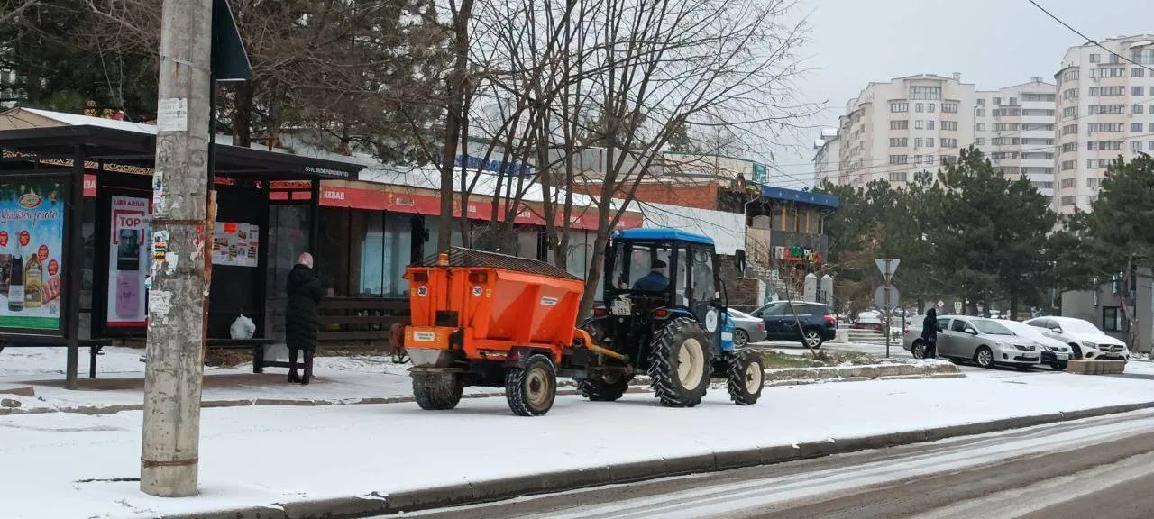 Муниципальные службы принимают меры по очистке улиц Кишинева