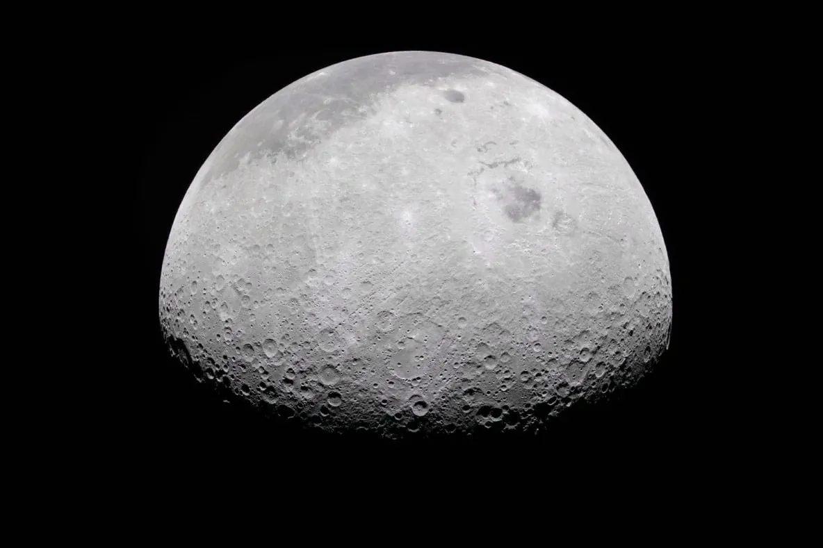 NASA опубликовало архив из 12 тысяч фотографий миссии «Артемида-II»