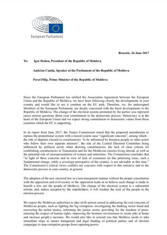 25 Евродепутатов просят власти Молдовы отказаться от избирательной реформы