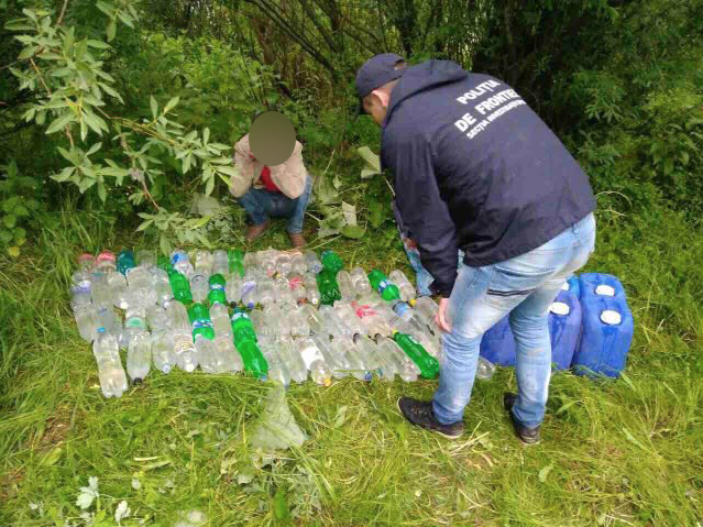 250 литров спирта пытались переправить через границу в Атаках