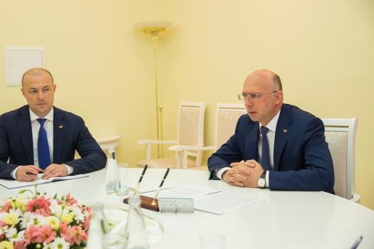 Павел Филип провел встречу с генсеком Международного союза автотранспорта