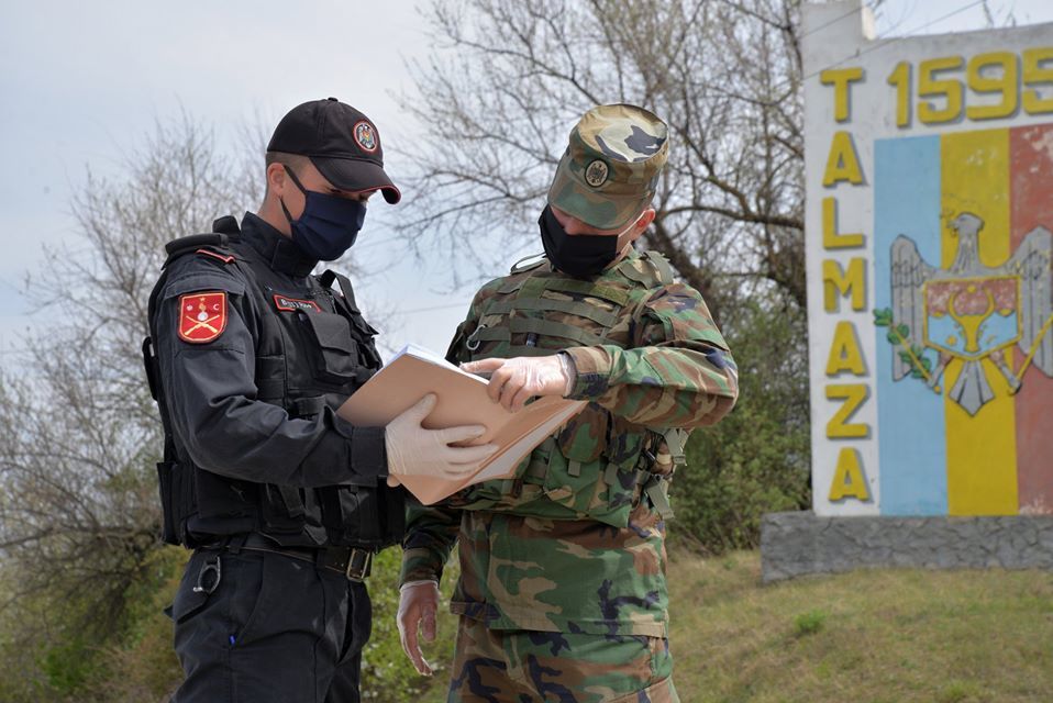 В пасхальные праздники в Молдове к обеспечению порядка привлекли более 400 военнослужащих