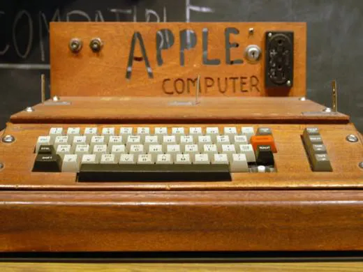 Bloomberg: прототип компьютера Apple 1976 года выставили на аукционе за $278 тысяч