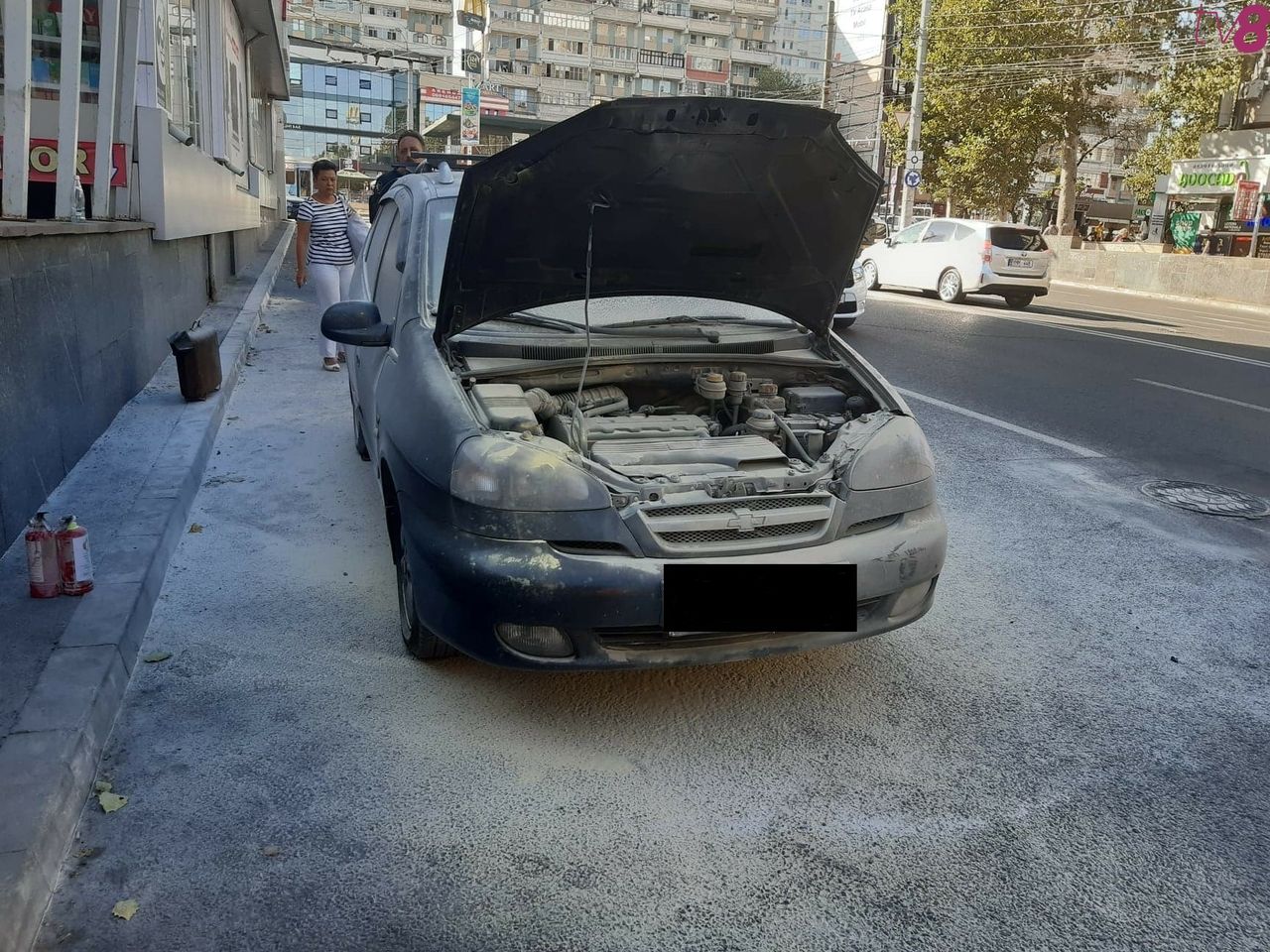 На Рышкановке загорелся автомобиль