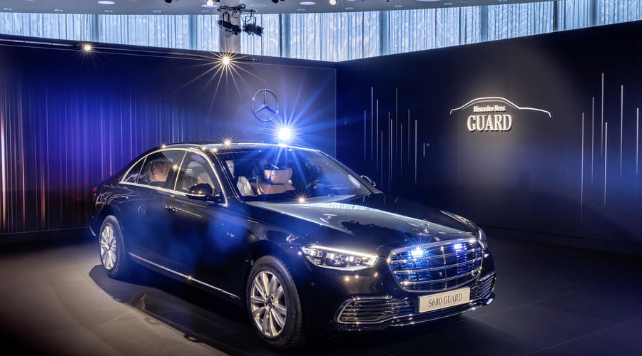 Новый канцлер Германии Шольц пересел на бронированный Mercedes-Benz