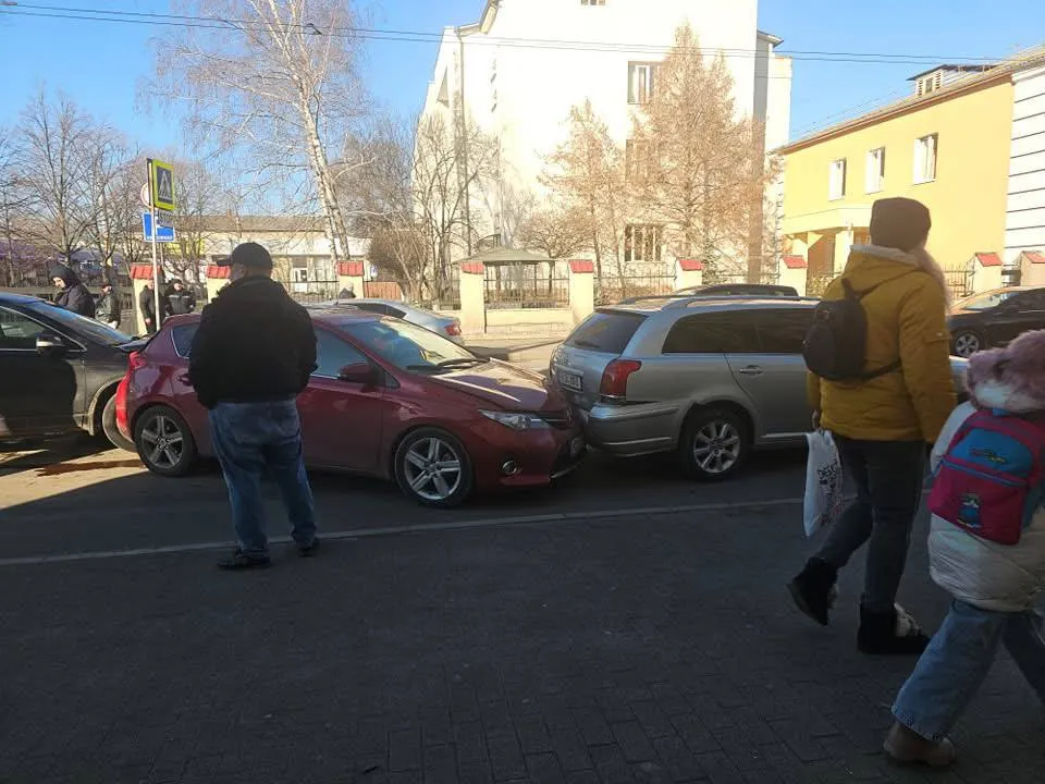Trei automobile, implicate într-un accident din Bălți