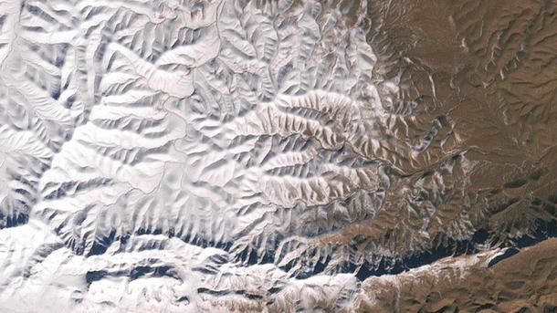 NASA опубликовало спутниковое фото заснеженной Сахары